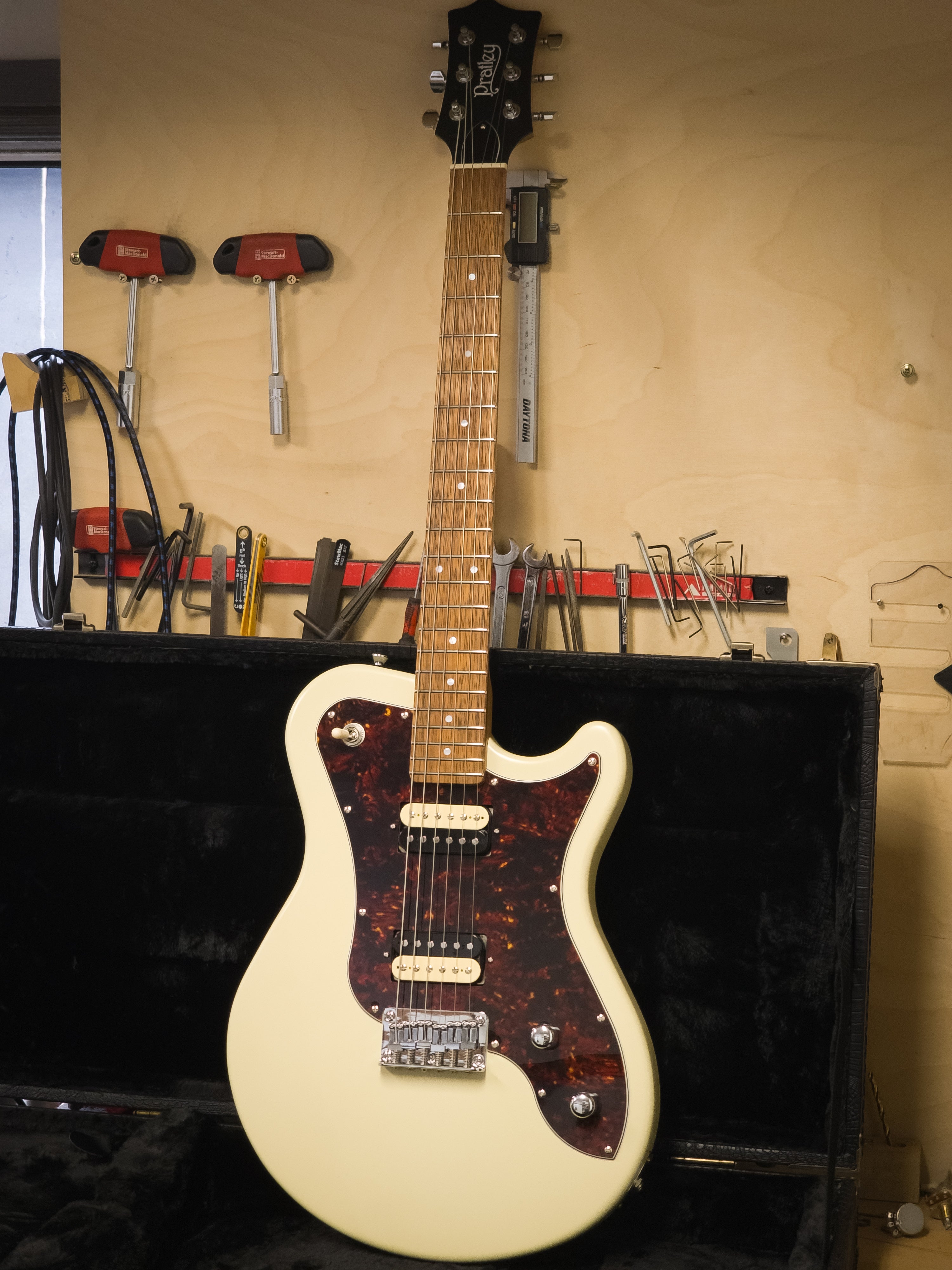 Deville Supreme - Ivory