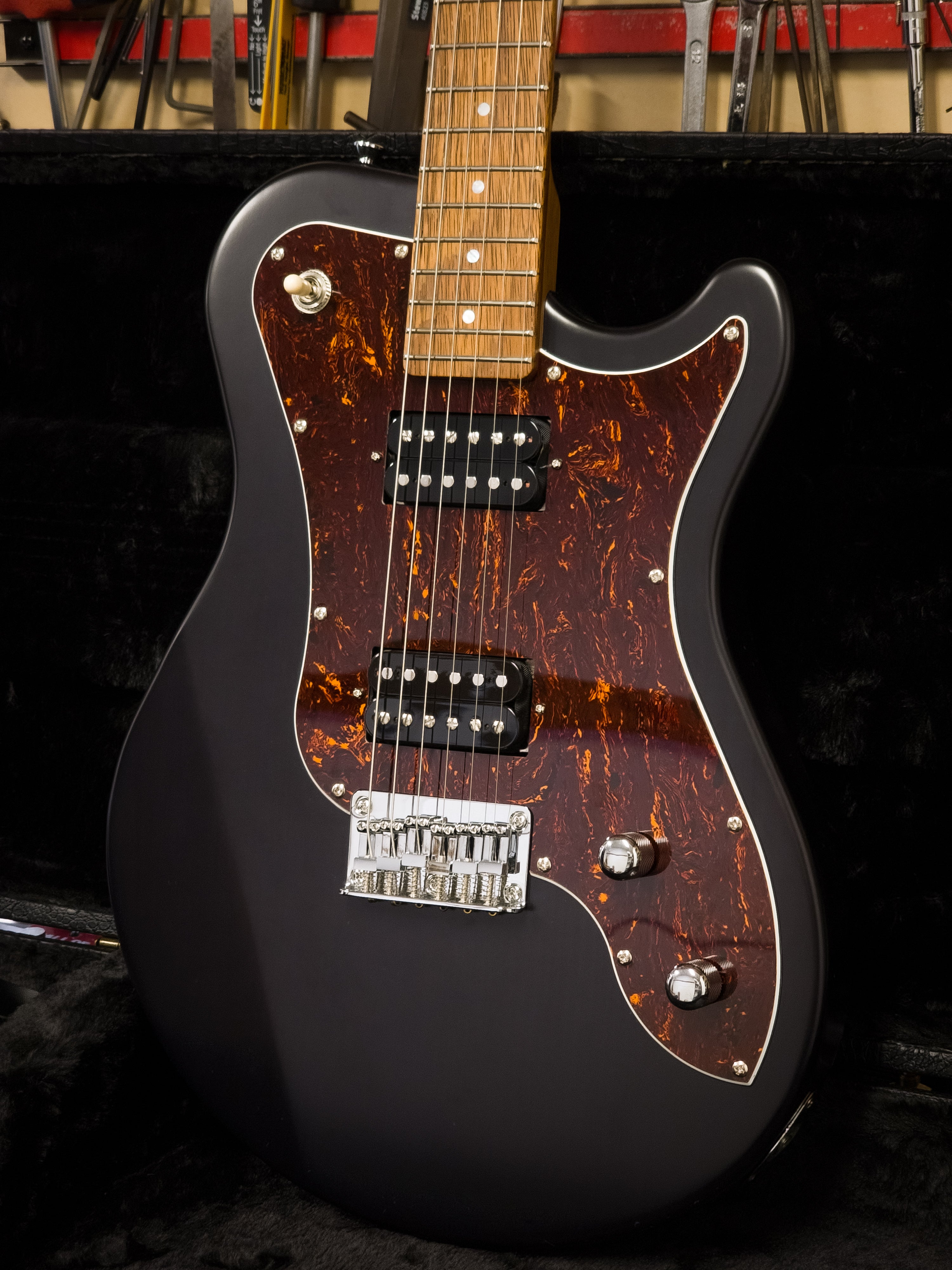 Deville Classic- Black