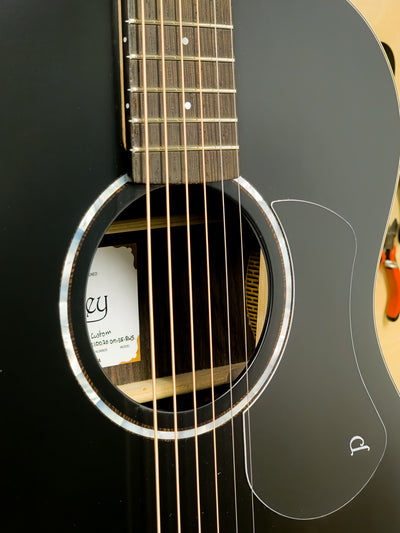OM Black Top Special
